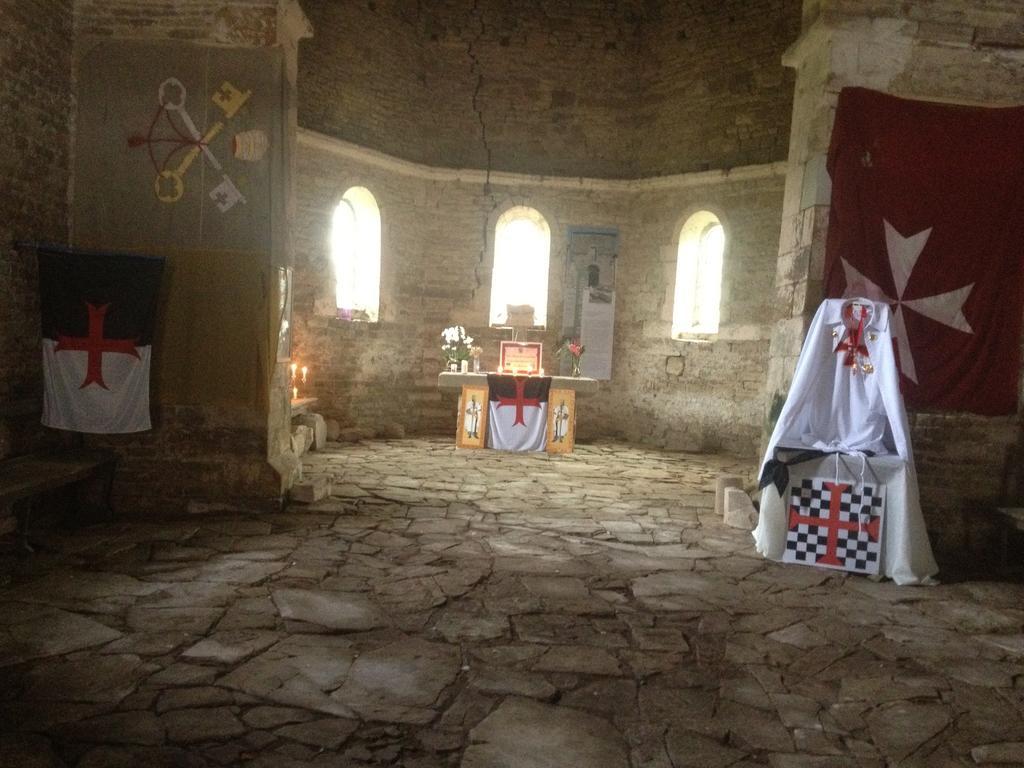 Rugney Chambres D'Hotes Les Templiers المظهر الخارجي الصورة