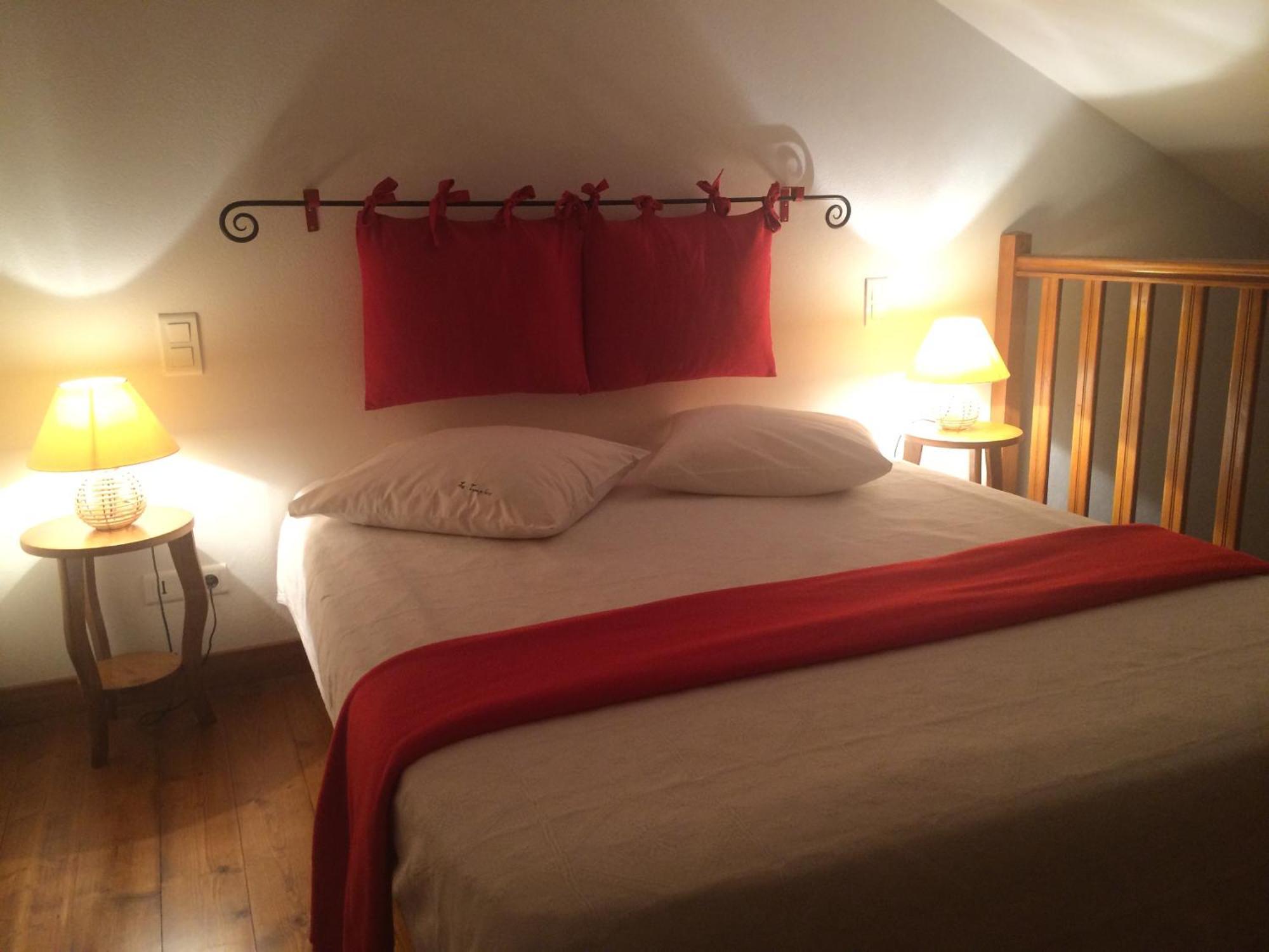 Rugney Chambres D'Hotes Les Templiers الغرفة الصورة