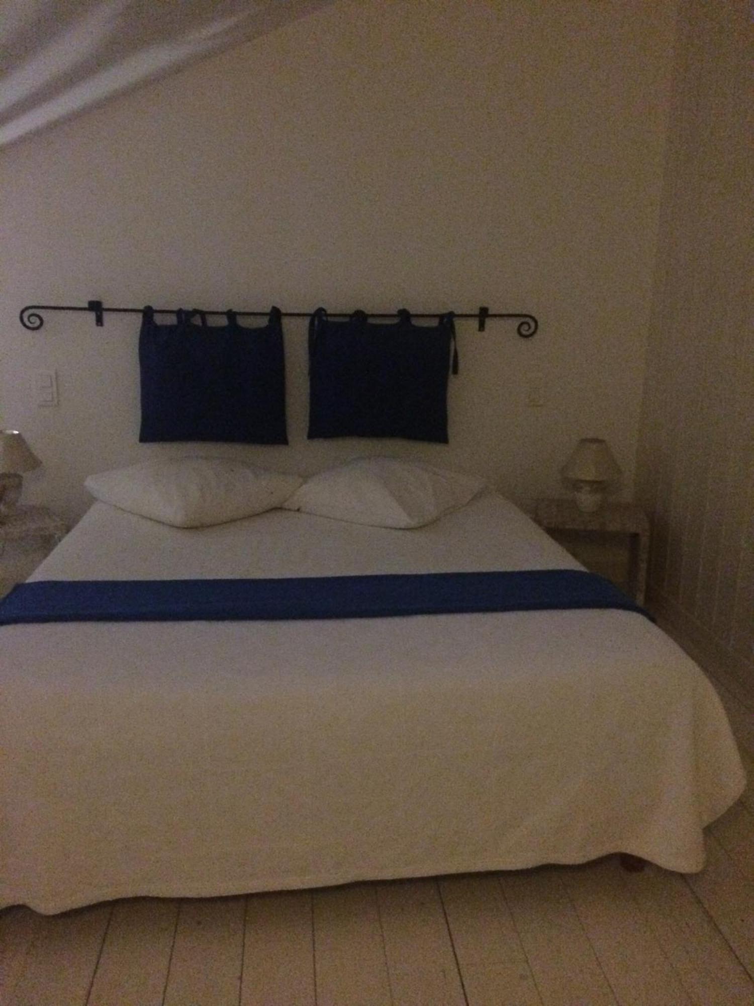 Rugney Chambres D'Hotes Les Templiers الغرفة الصورة