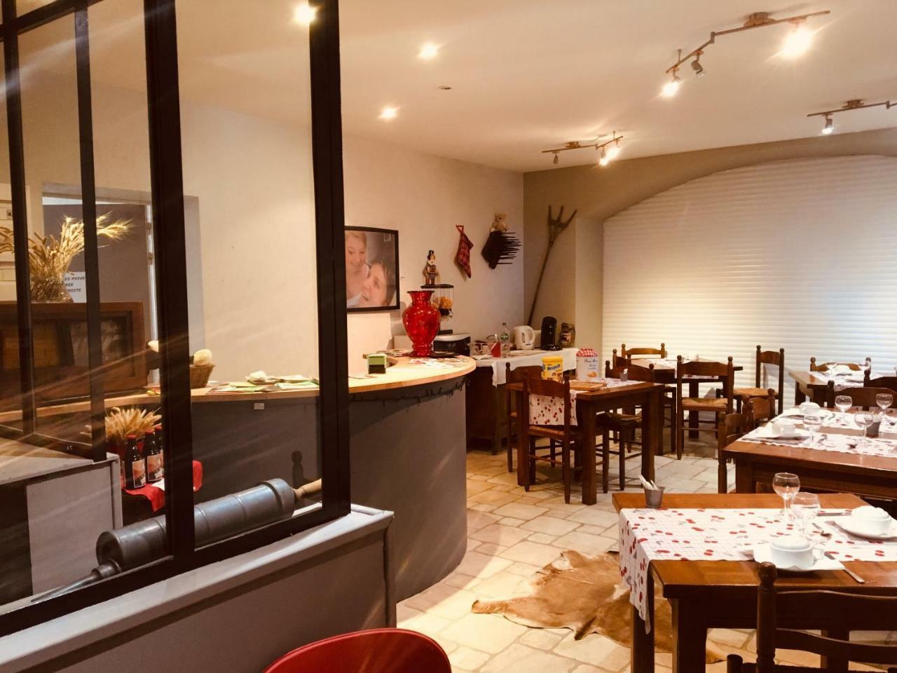 Rugney Chambres D'Hotes Les Templiers المظهر الخارجي الصورة